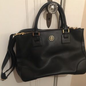 Tory Burch Robinson Double ZIP Tote in Black